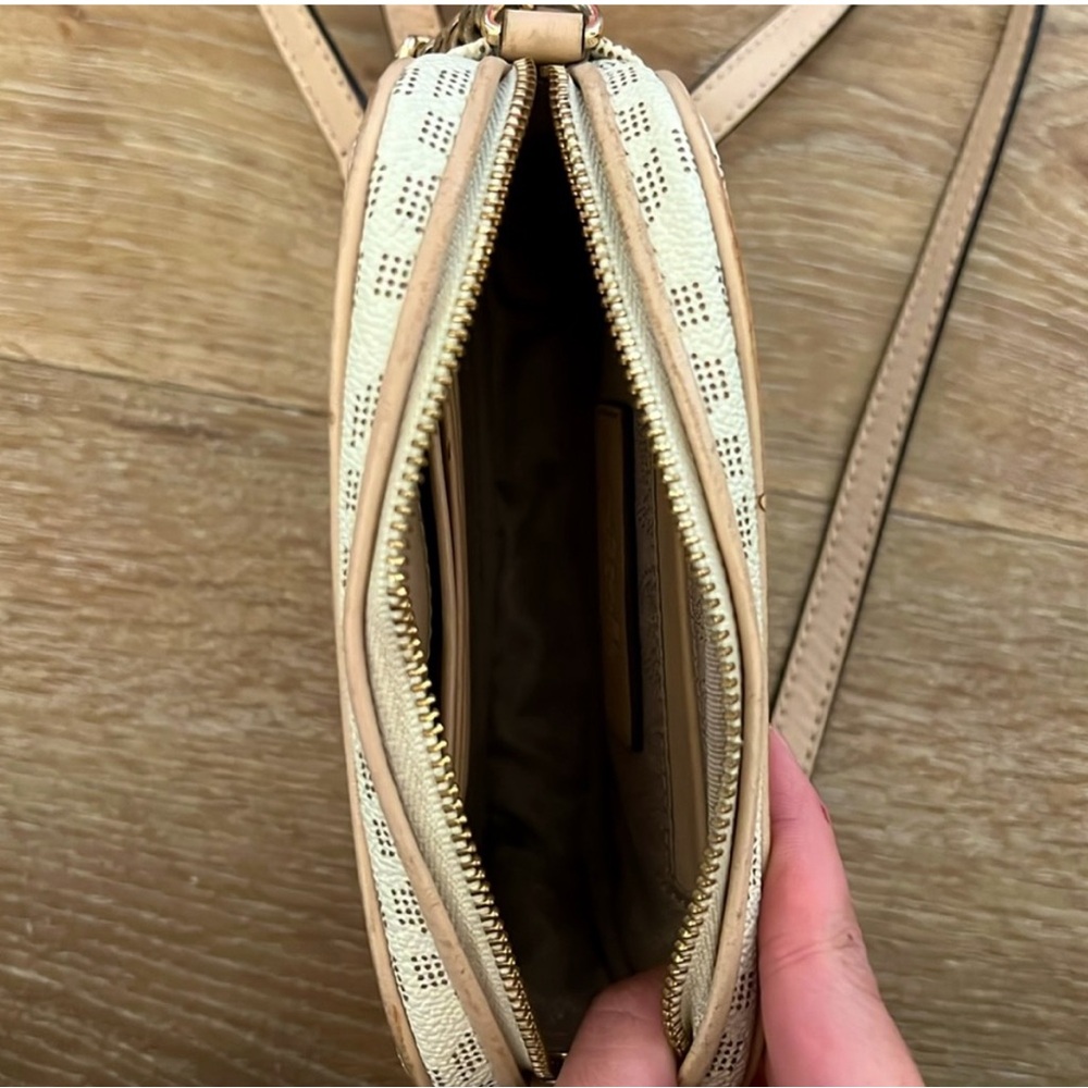 Michael Kors Vanilla Crossbody Bag - Picture 4 of 12